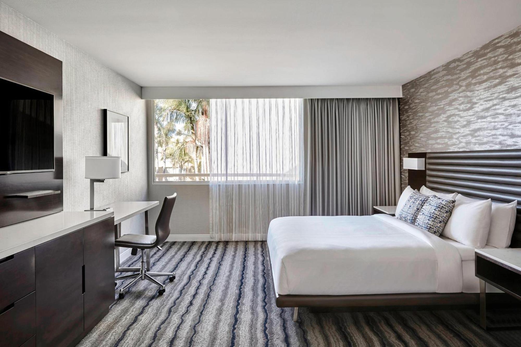 Ventura Beach Marriott Exterior foto